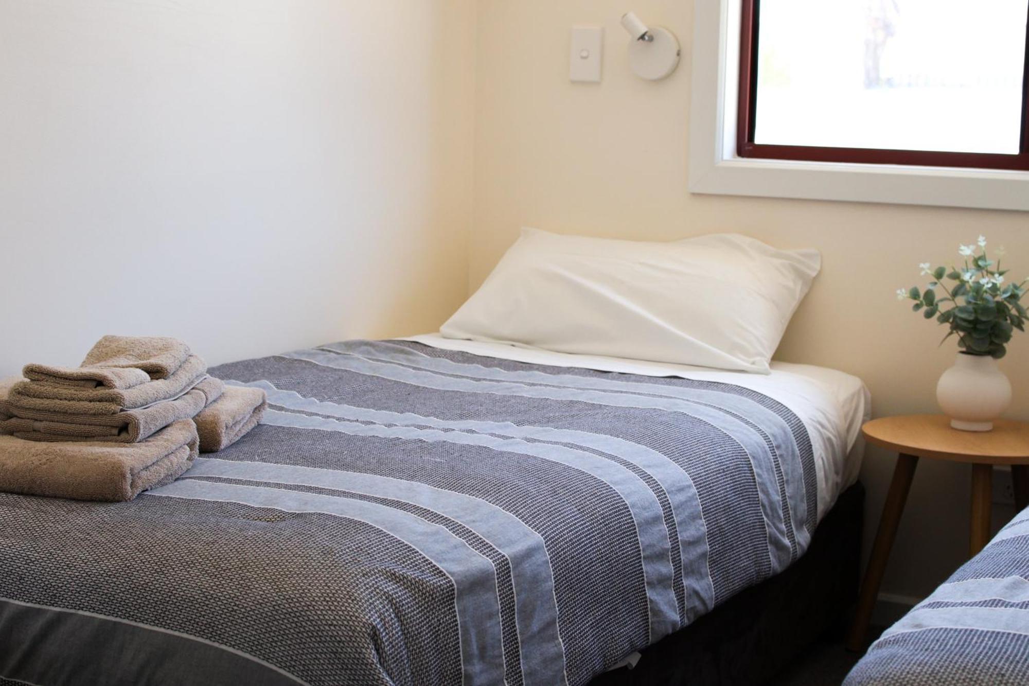Port Vincent Motel & Apartments Экстерьер фото