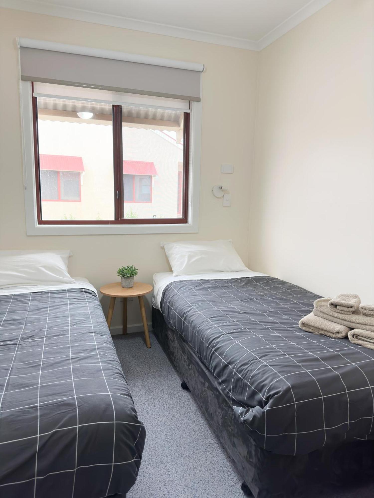 Port Vincent Motel & Apartments Экстерьер фото